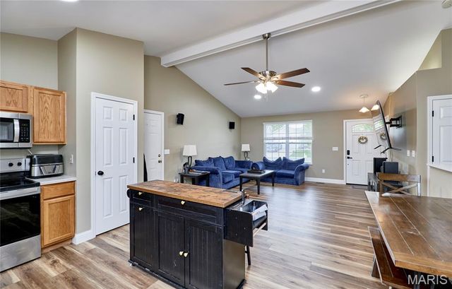 206 Cherrywood Parc Drive, O'fallon, MO 63368