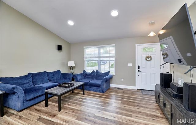 206 Cherrywood Parc Drive, O'fallon, MO 63368