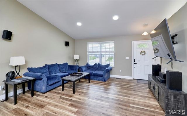 206 Cherrywood Parc Drive, O'fallon, MO 63368