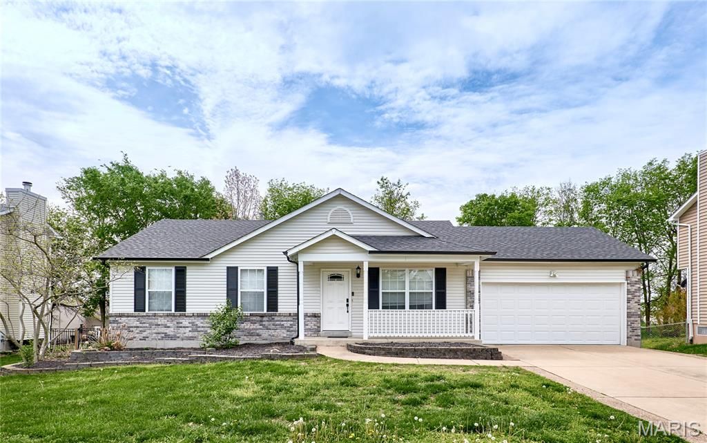 206 Cherrywood Parc Drive, O'fallon, MO 63368
