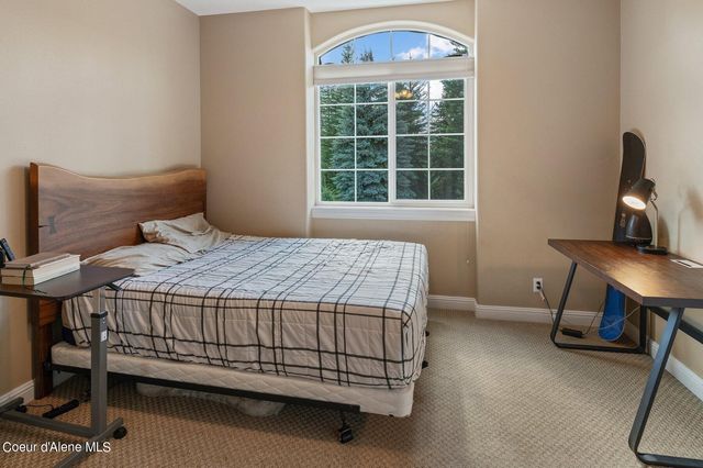 5336 E SHIRE LN, Hayden, ID 83835