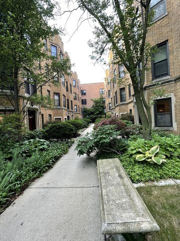 1210 W Jarvis Avenue 3S, Chicago, IL 60626