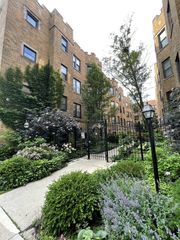 1210 W Jarvis Avenue 3S, Chicago, IL 60626