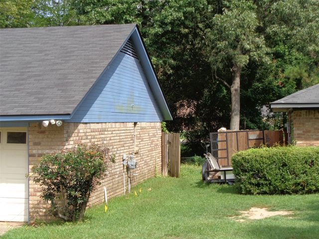 8429 Edgewood Drive, Haughton, LA 71037
