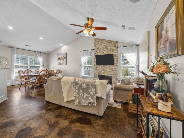 426 Flamingo Way, Boiling Springs, SC 29316