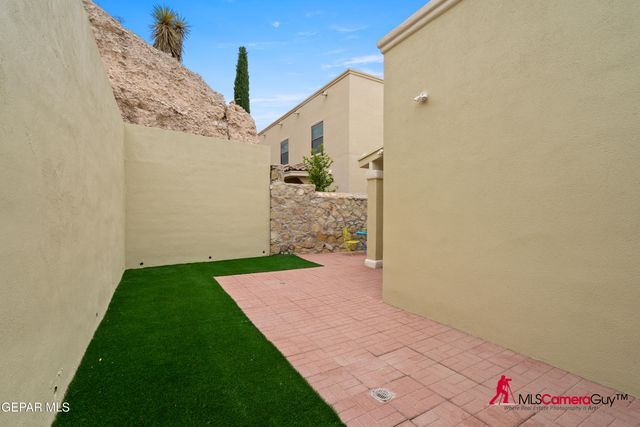 5721 CAPROCK Court A, El Paso, TX 79912