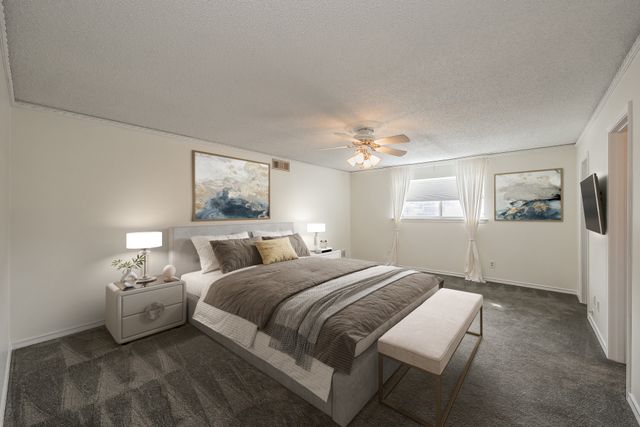 3020 Stonehenge Lane, Carrollton, TX 75006