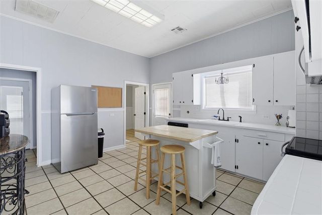 1149 Hodges Street, Lake Charles, LA 70601