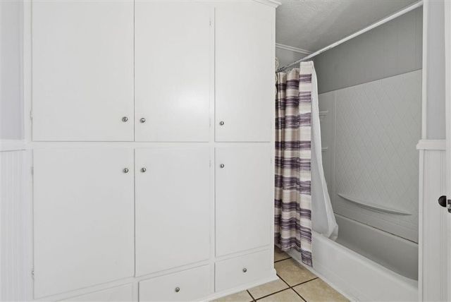 1149 Hodges Street, Lake Charles, LA 70601