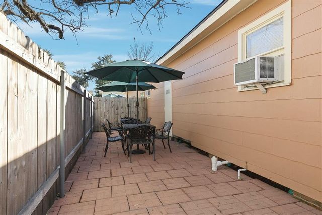 1149 Hodges Street, Lake Charles, LA 70601