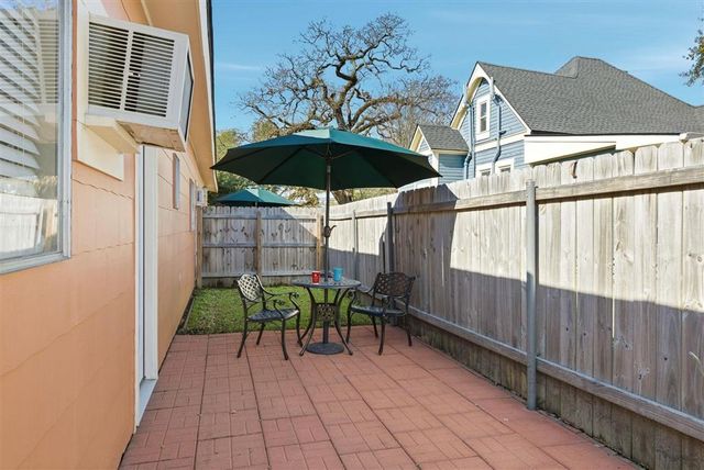 1149 Hodges Street, Lake Charles, LA 70601