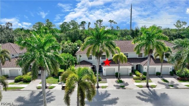 8585 Athena CT, Lehigh Acres, FL 33971