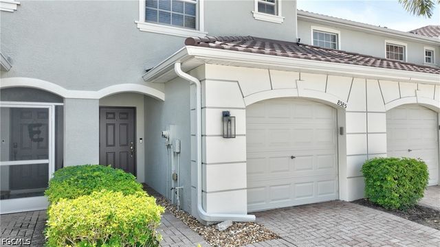 8585 Athena CT, Lehigh Acres, FL 33971