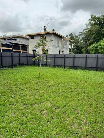 2771 NW 43rd Ter, Miami, FL 33142