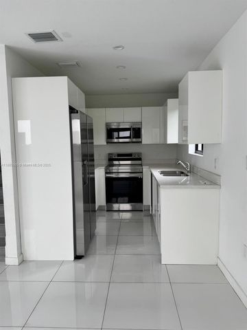2771 NW 43rd Ter, Miami, FL 33142