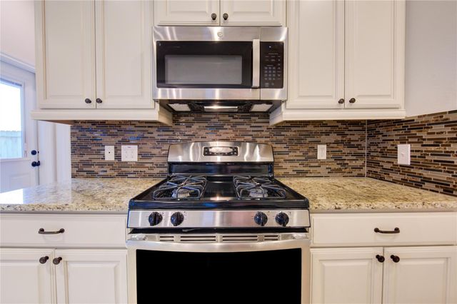 13227 Clover Creek Point Lane, Humble, TX 77346