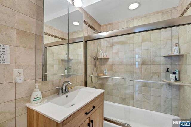2000 Linwood Avenue 16J, Fort Lee, NJ 07024