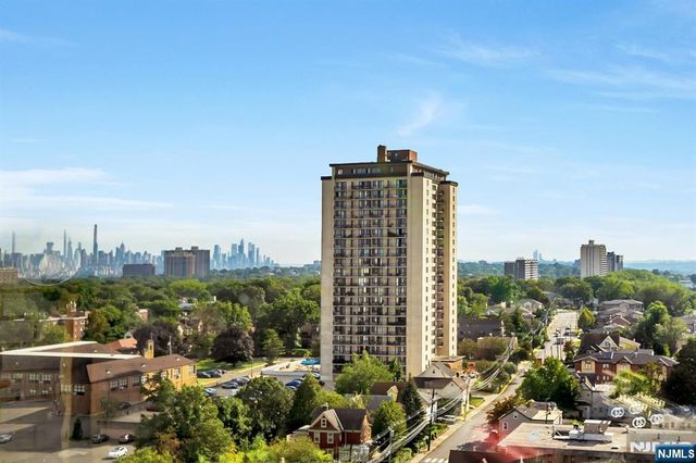 2000 Linwood Avenue 16J, Fort Lee, NJ 07024