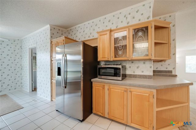 166 Paint Brush Trail, Lockhart, TX 78644