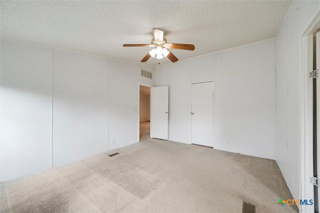 166 Paint Brush Trail, Lockhart, TX 78644