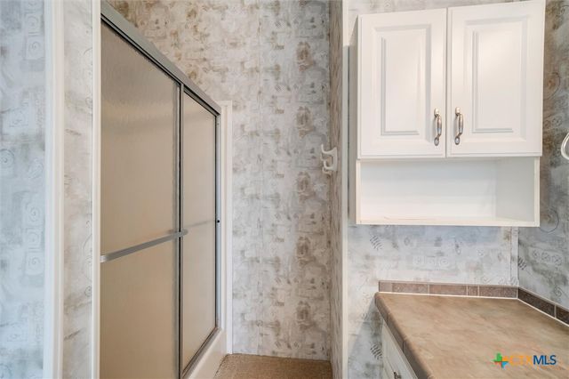 166 Paint Brush Trail, Lockhart, TX 78644