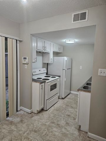 5197 FLOWERING PEACH DR # 5197, Memphis, TN 38115