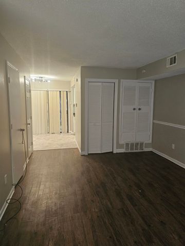 5197 FLOWERING PEACH DR # 5197, Memphis, TN 38115