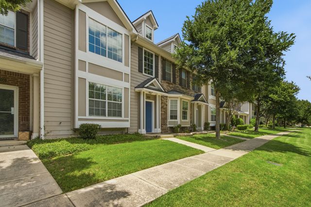 2202 Sandshell Street, Bedford, TX 76021