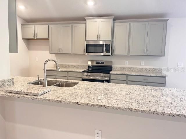 13072 KENT BRADLEY STREET, Dade City, FL 33525