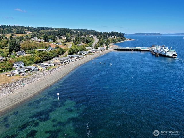 6598 Columbia Beach Dr., Clinton, WA 98236