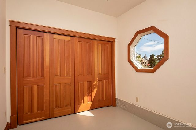 6598 Columbia Beach Dr., Clinton, WA 98236