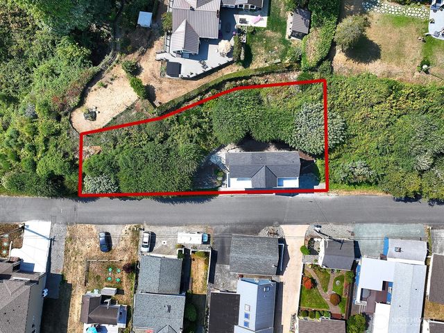 6598 Columbia Beach Dr., Clinton, WA 98236