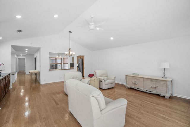 21874 Town Place Drive 21874, Boca Raton, FL 33433