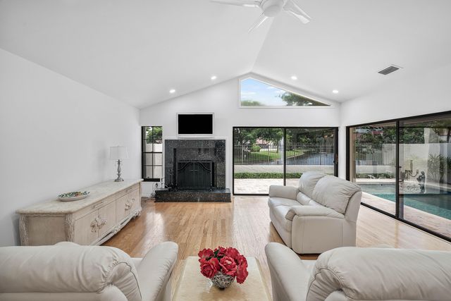 21874 Town Place Drive 21874, Boca Raton, FL 33433