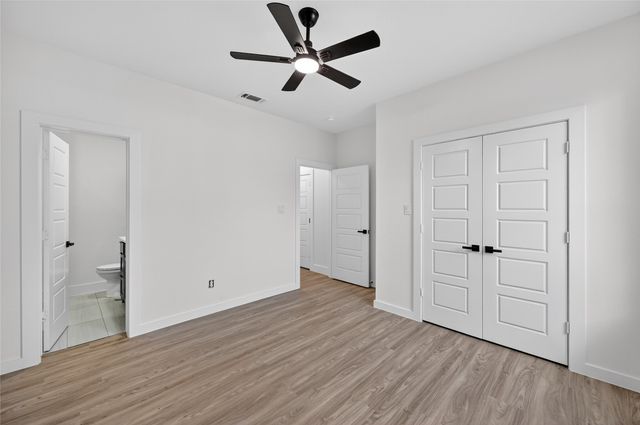 1930 Houston Street, Grand Prairie, TX 75050