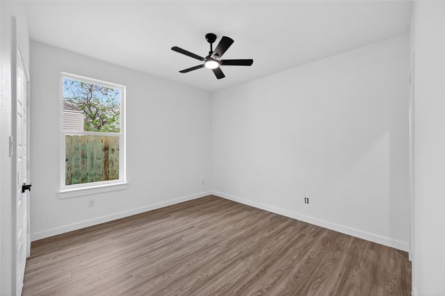 1930 Houston Street, Grand Prairie, TX 75050