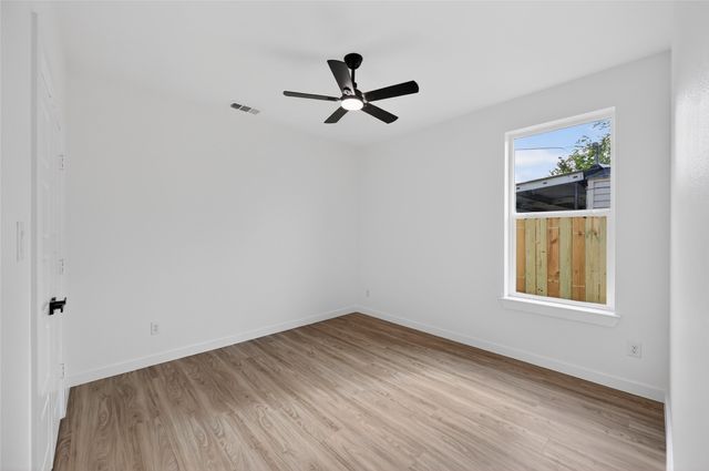 1930 Houston Street, Grand Prairie, TX 75050