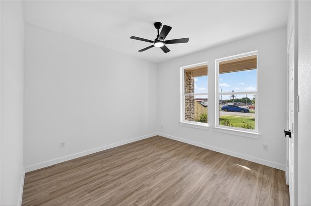 1930 Houston Street, Grand Prairie, TX 75050