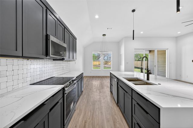 1930 Houston Street, Grand Prairie, TX 75050