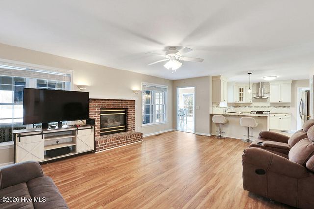 24 Queens Grant Circle SW, Shallotte, NC 28470