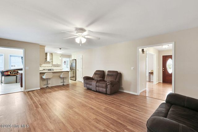 24 Queens Grant Circle SW, Shallotte, NC 28470