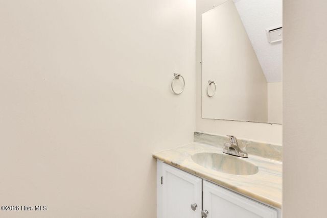 24 Queens Grant Circle SW, Shallotte, NC 28470