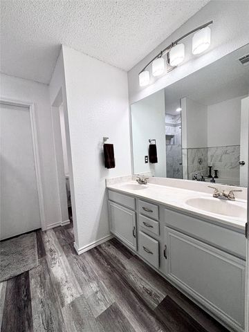 700 Hummingbird Trail, Saginaw, TX 76131