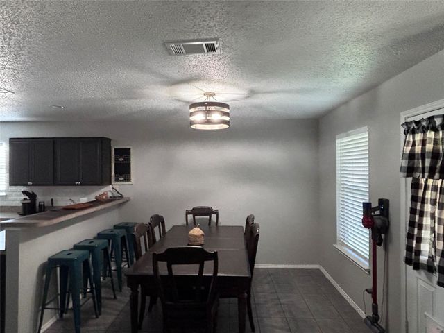 700 Hummingbird Trail, Saginaw, TX 76131
