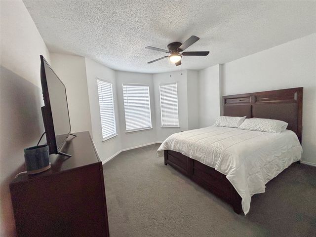 700 Hummingbird Trail, Saginaw, TX 76131