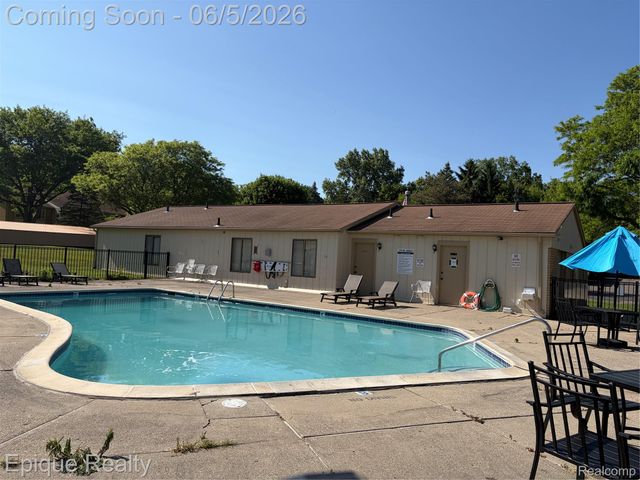 27840 Berrywood Lane 14, Farmington Hills, MI 48334