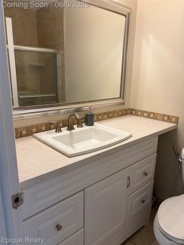 27840 Berrywood Lane 14, Farmington Hills, MI 48334