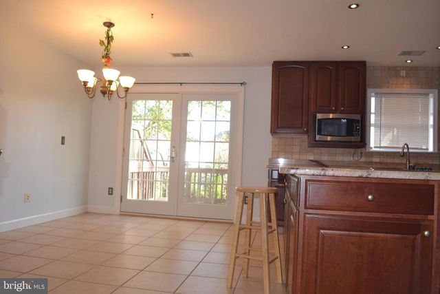 3947 VALLEY RIDGE DR, Fairfax, VA 22033