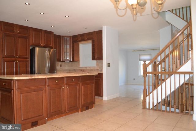 3947 VALLEY RIDGE DR, Fairfax, VA 22033