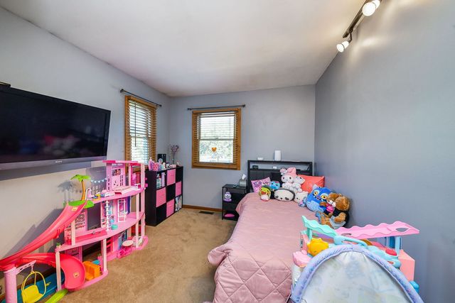 2268 Salisbury Drive, Naperville, IL 60565